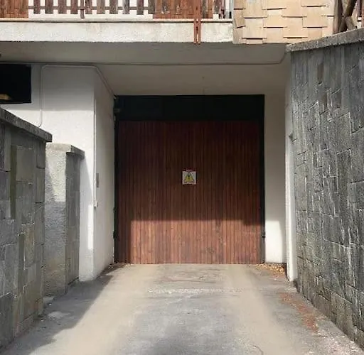 Hostdomus - Grand Villard Daire *